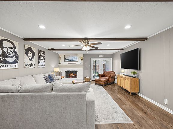 5th image of 323 Northwood Dr
