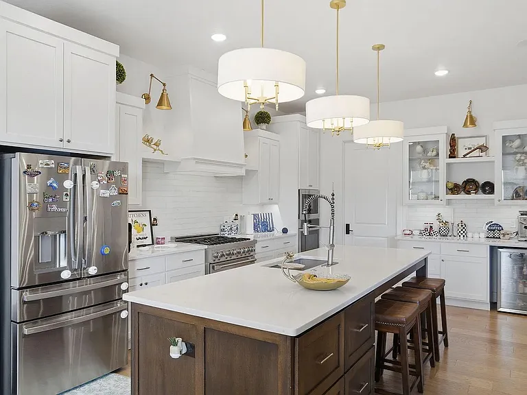 703 S Hickory Dr — Photo 12