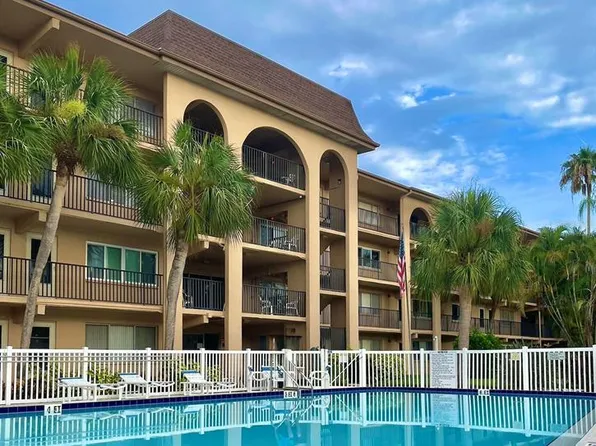 2525 W Bay Dr APT C34, Belleair Bluffs, FL 33770