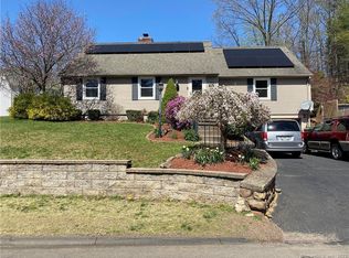 59 Carter Ln, Plantsville, CT 06479