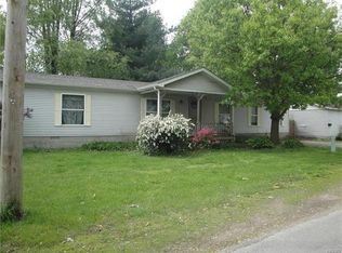 420 E Saint John St, Litchfield, IL 62056