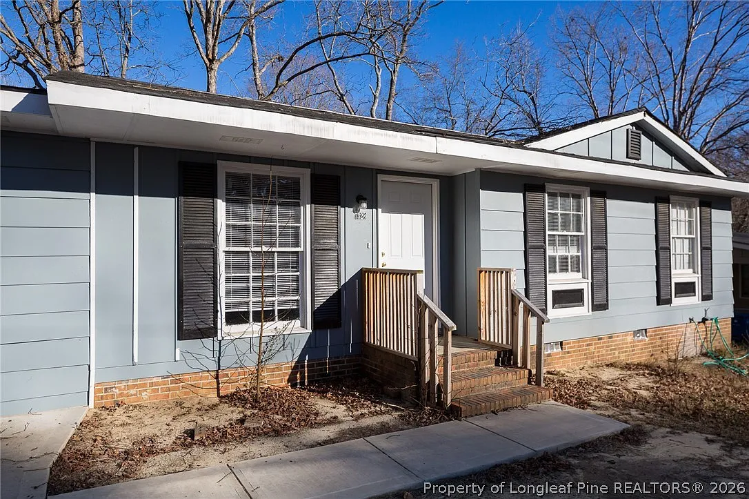 5 bed, 2.5 bath, 1950 sqft, $1,700 — Photo 3