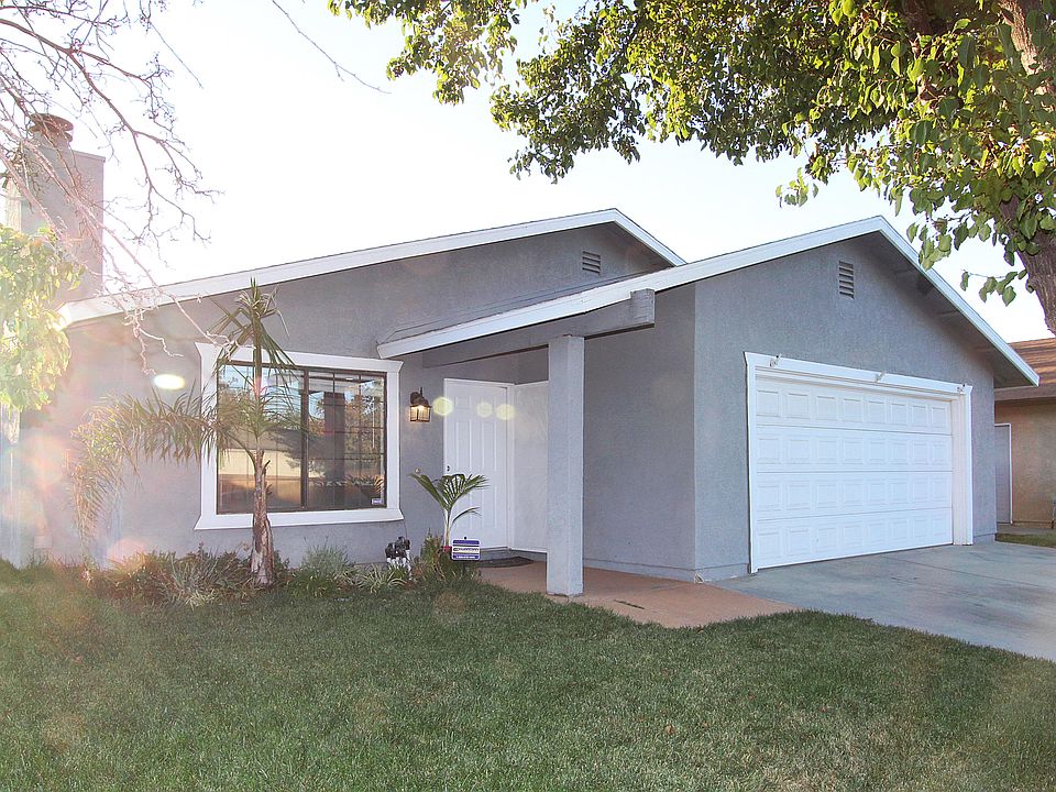 1st image of 43821 Gillan Ave