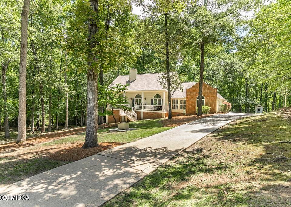 1st image of 127 Ridge Crest Dr