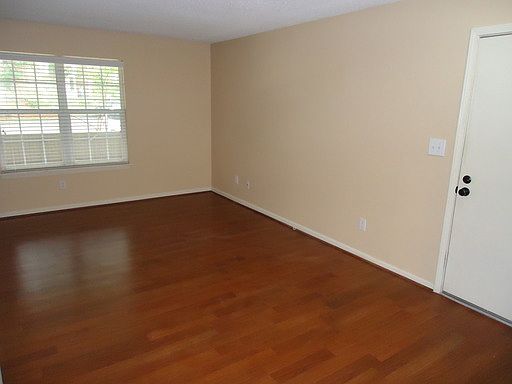 3rd image of 1203 Patton Creek Ln