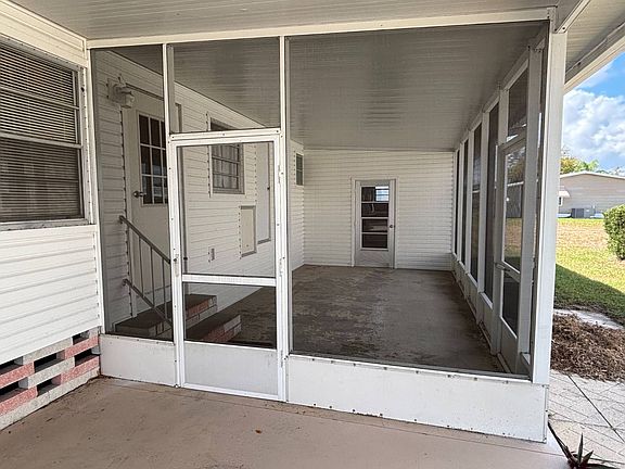 3rd image of 27 Belle Tower Ave #27