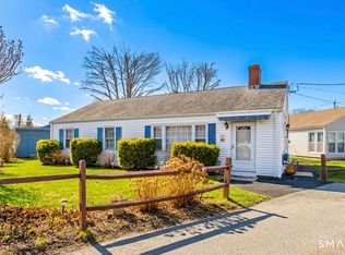 7 Parker Ln, Westbrook, CT 06498