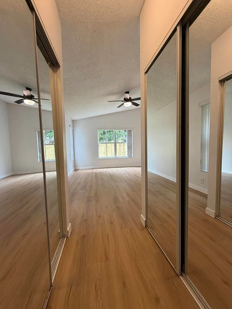 3 bed, 1707 sqft, $3,800 — Photo 2