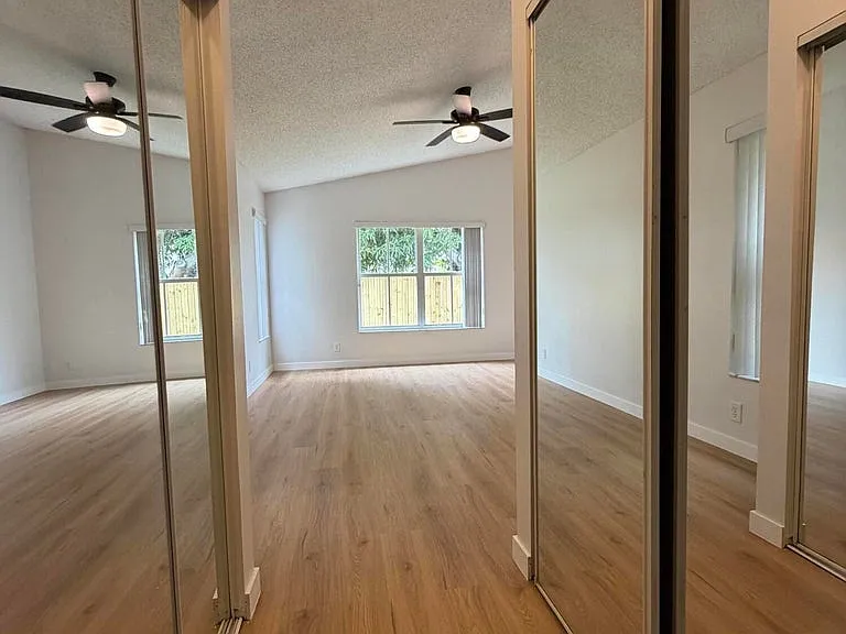 3386 Treasure Ln — Photo 2