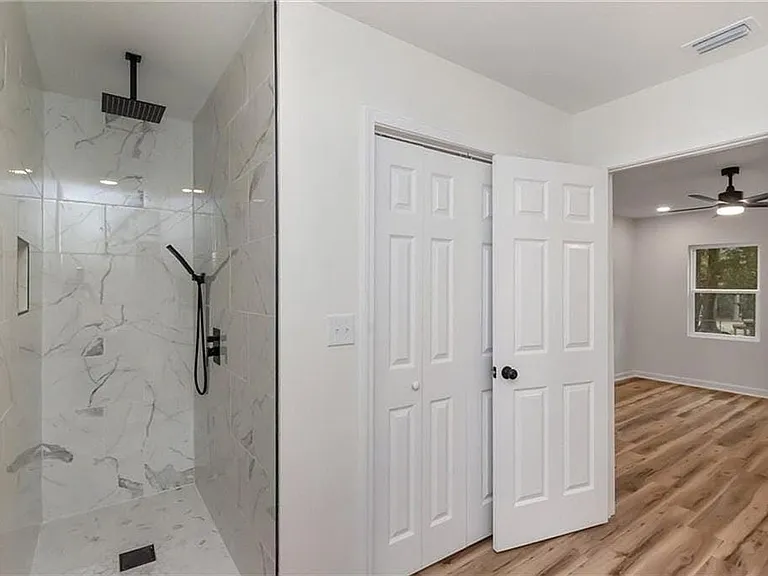 421 McQueen Ave — Photo 12