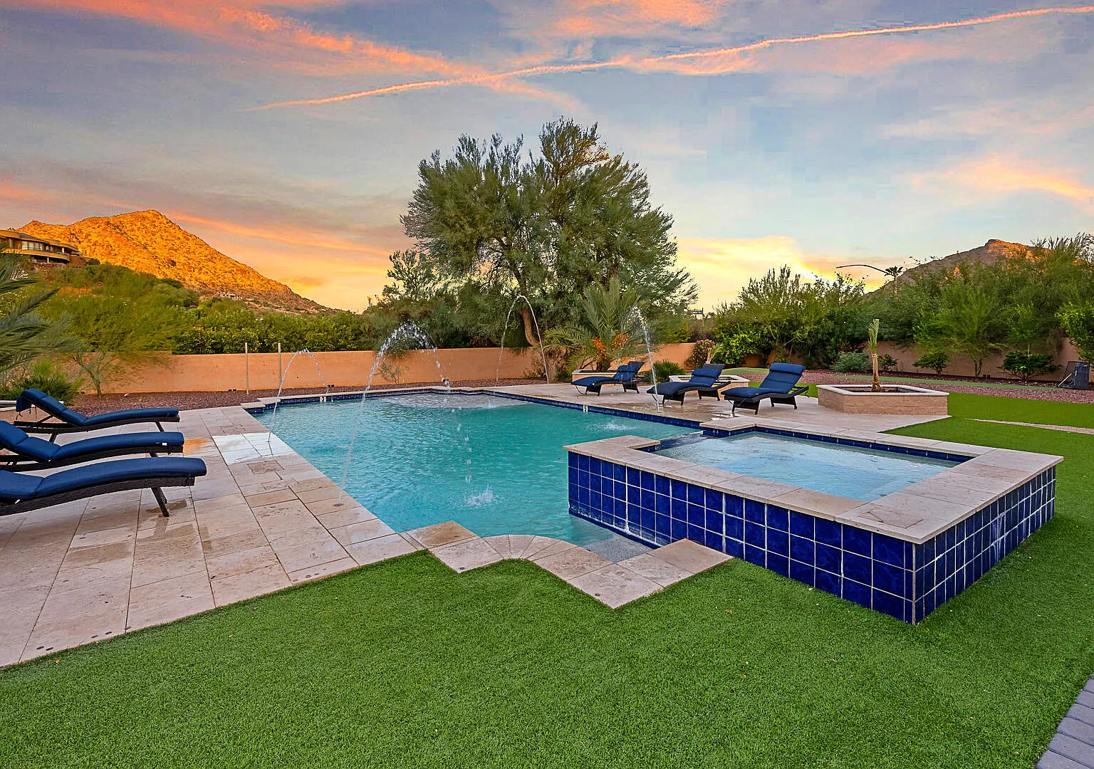 8 bed, 9.0 bath, 9200 sqft, $20,000 — Photo 2