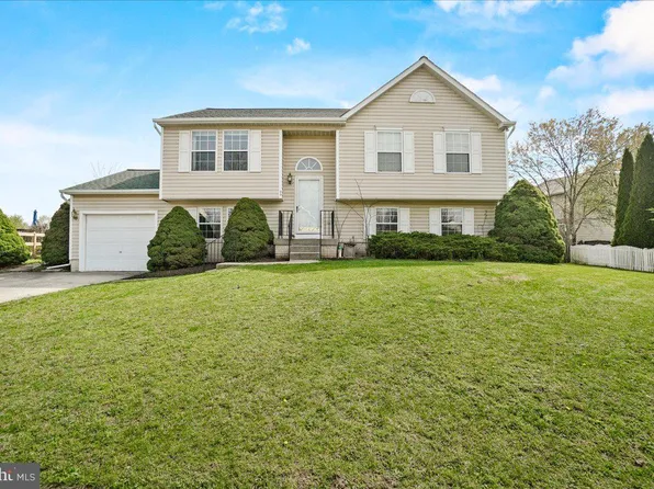 33 Bancroft St, Taneytown, MD 21787