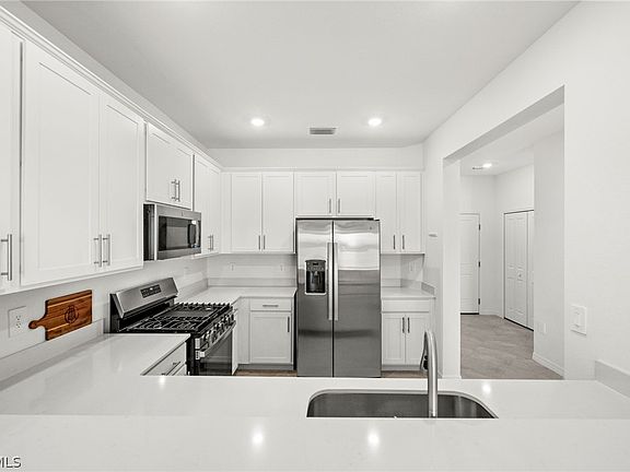 4th image of 14915 White Pearl Rd