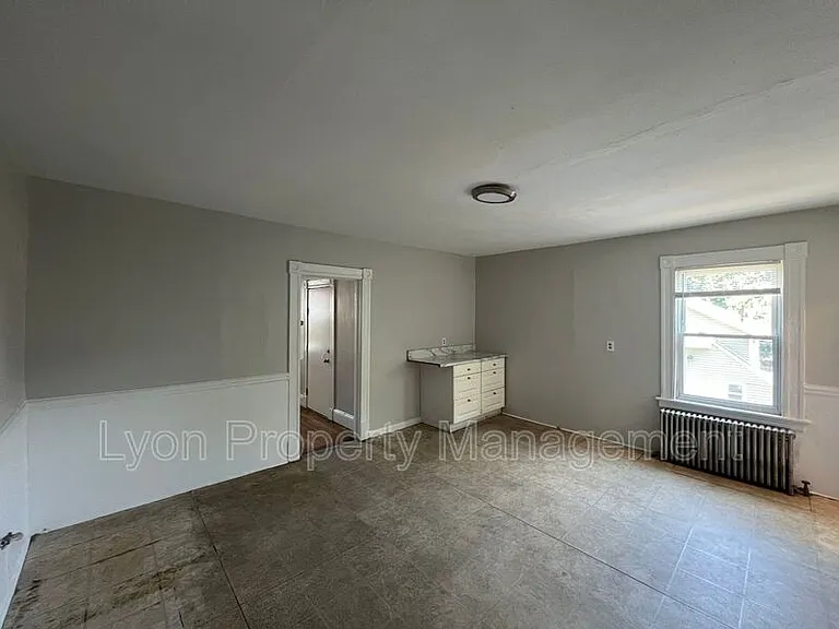 11 E Lawlor St #2 — Photo 7