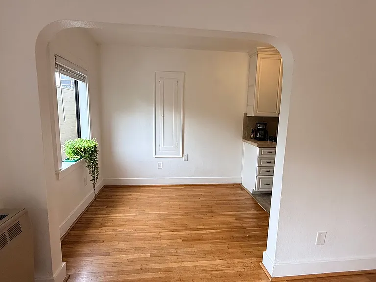 Fontana Court Apartments — Photo 20