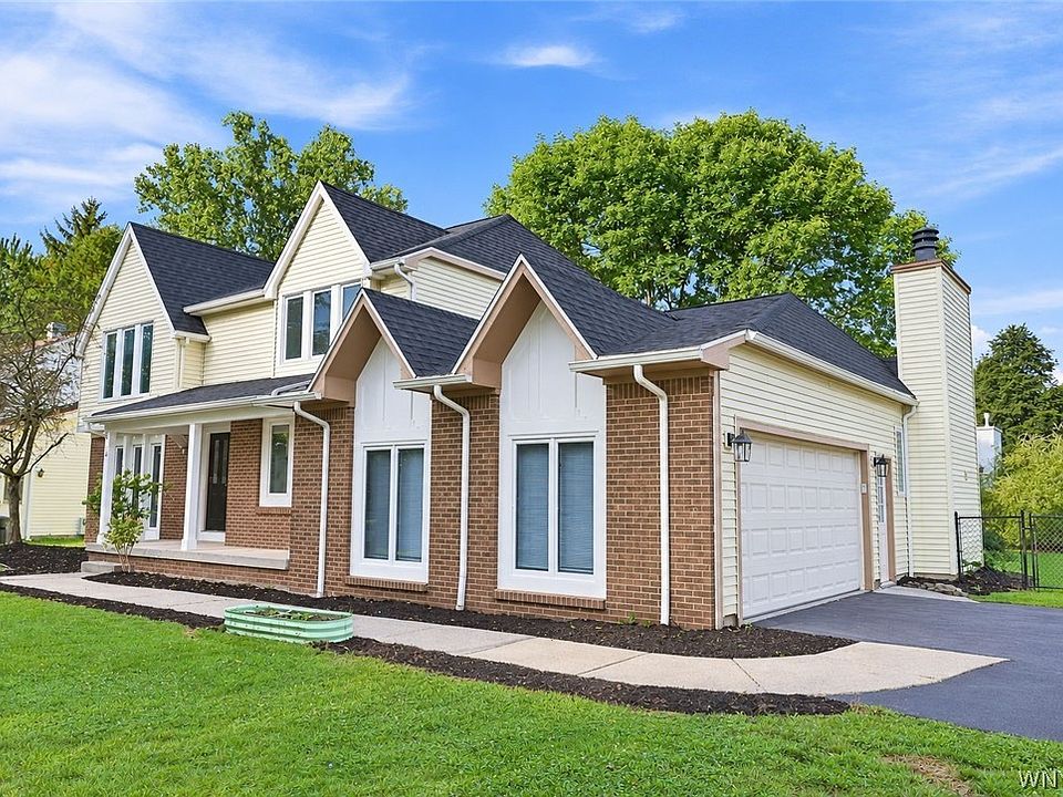 2 Greencastle Ln, Williamsville, NY 14221 | Zillow