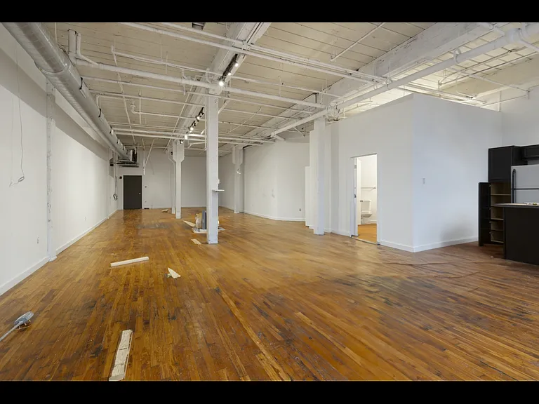 Berks Warehouse — Photo 21