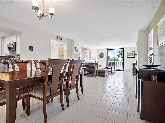 3rd image of 1500 S Ocean Dr APT 3J