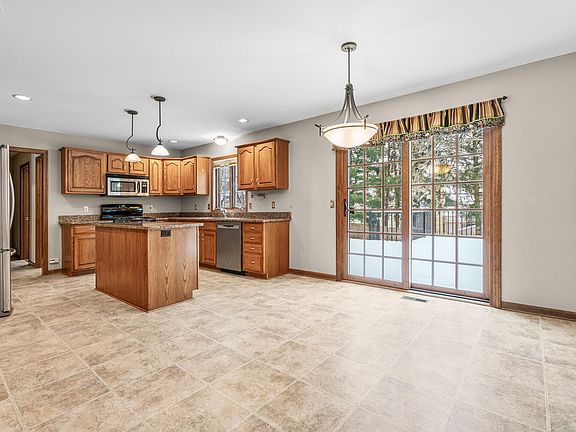 3rd image of 3643 Swan Creek Dr
