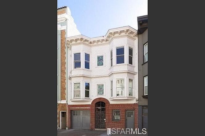 Well-maintained and beautiful 4 unit Edwardian building constructed in 1915