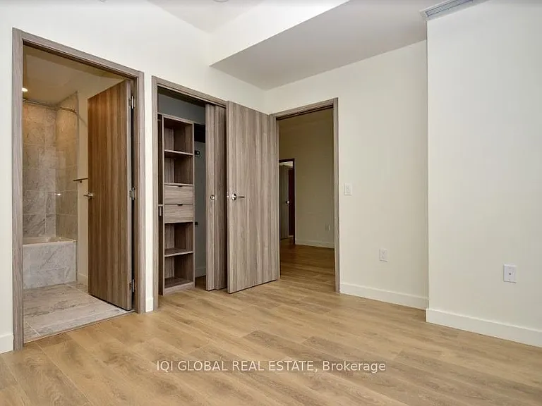 95 McMahon Dr #3702 — Photo 15