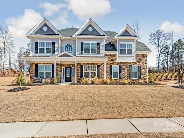 8713 Auburn Whisper Ln, Mint Hill, NC 28227