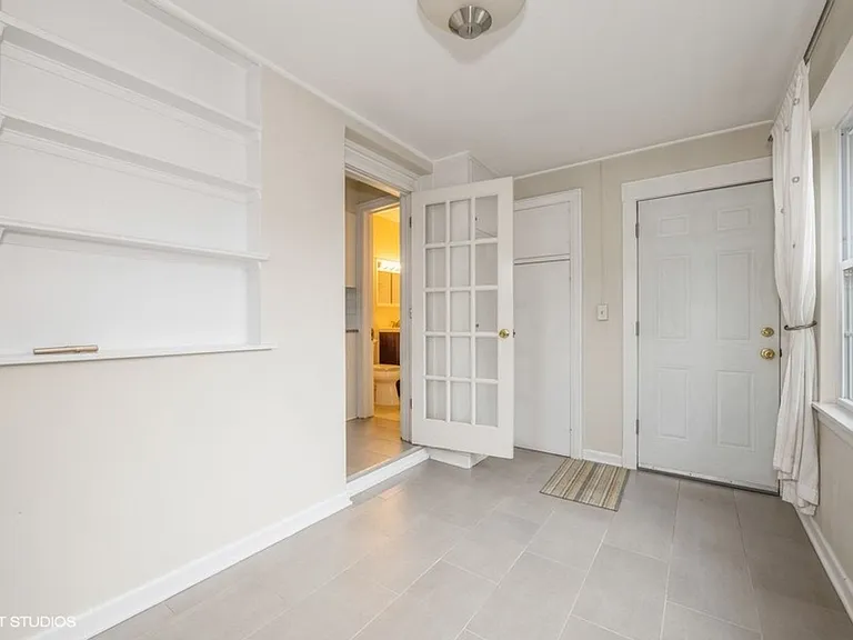 383 Park Ave — Photo 5