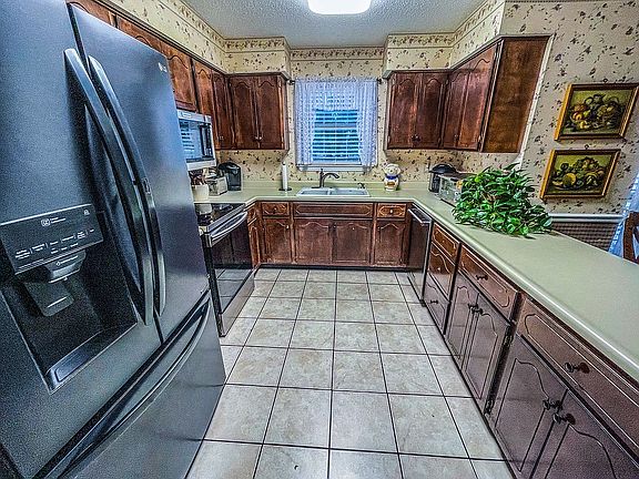 Large Kitchen/Wooden Cabinet