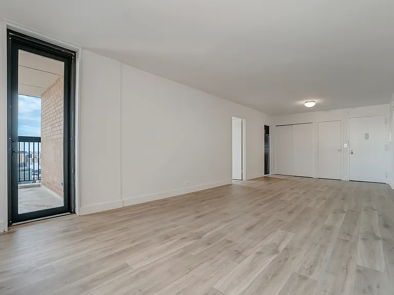 300 Mercer St #21D — Photo 4