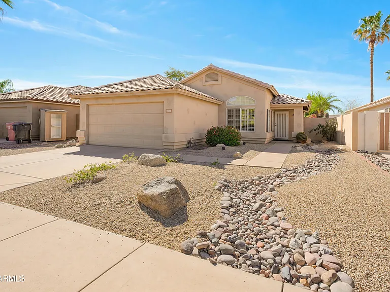 9321 E Caribbean Ln — Photo 2