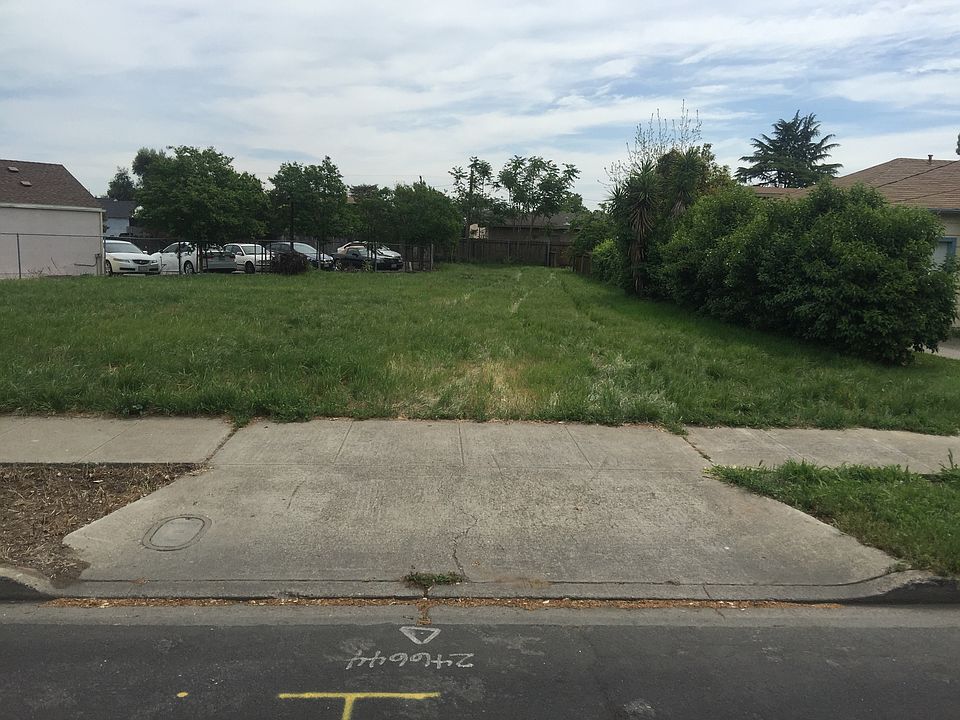 2nd image of 132 N Sherman Ave