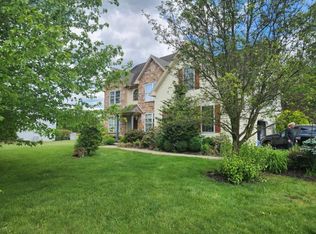 697 Wimbledon Ln, Hatfield, PA 19440