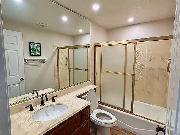 451 Medford Ct #102 — Photo 41