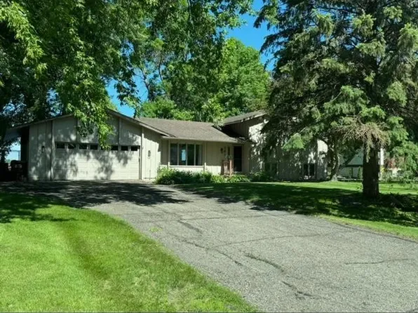 381 Lakeview Terrace Blvd, Waconia, MN 55387