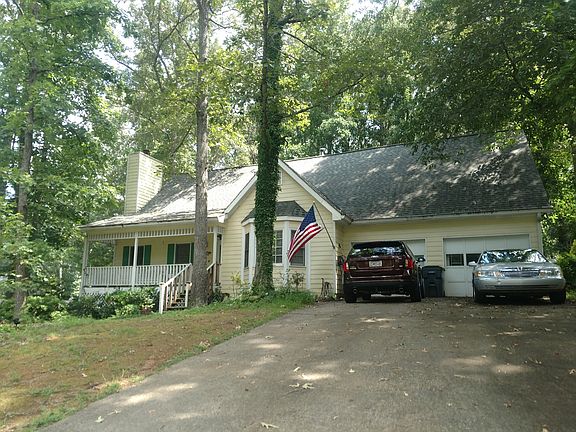 3rd image of 1921 Fernwood Dr