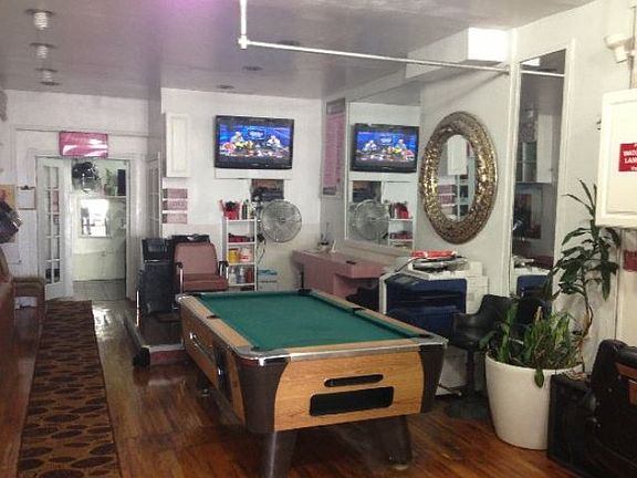 4th image of 2552 E Tremont Ave