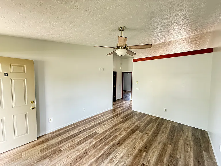 1565 Windridge Pl #D — Photo 3