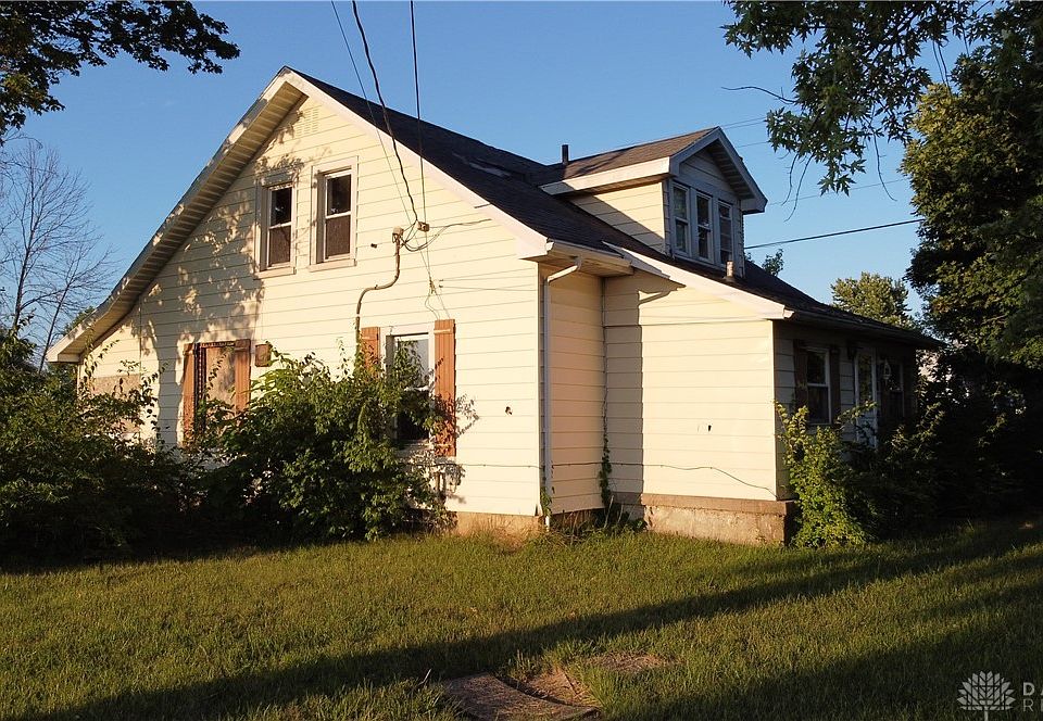 2nd image of 1132 Middletown Eaton Rd