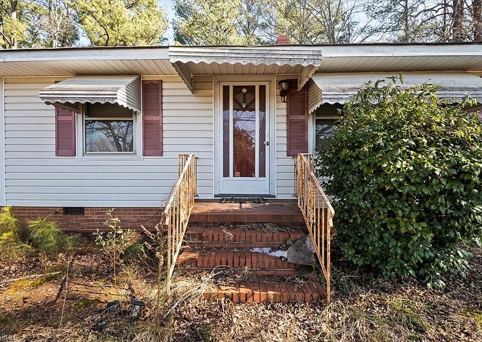 1st image of 6709 Garrett Rd