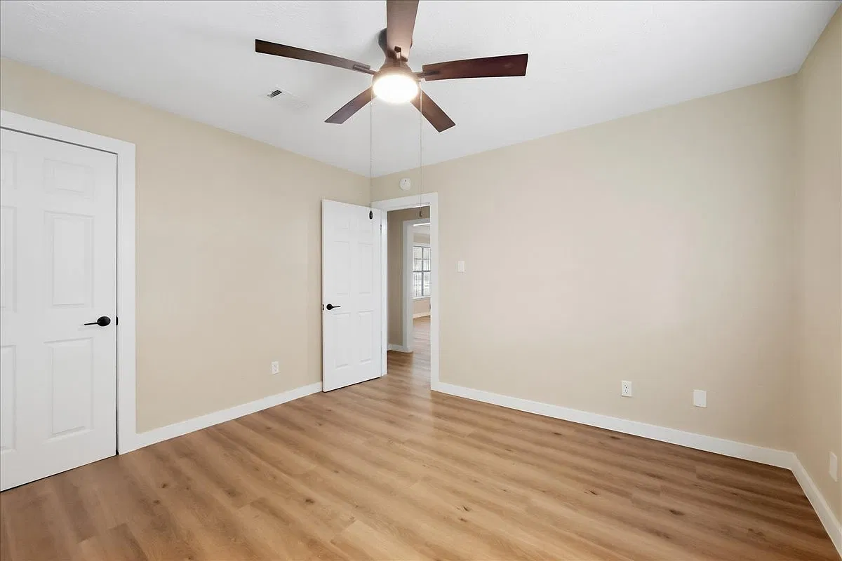 3 bed, 1292 sqft, $1,800 — Photo 4