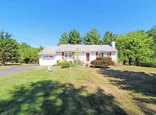 380 River Rd, East Hanover, NJ 07936