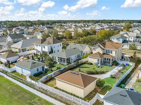 3rd image of 1077 Bluffton Way