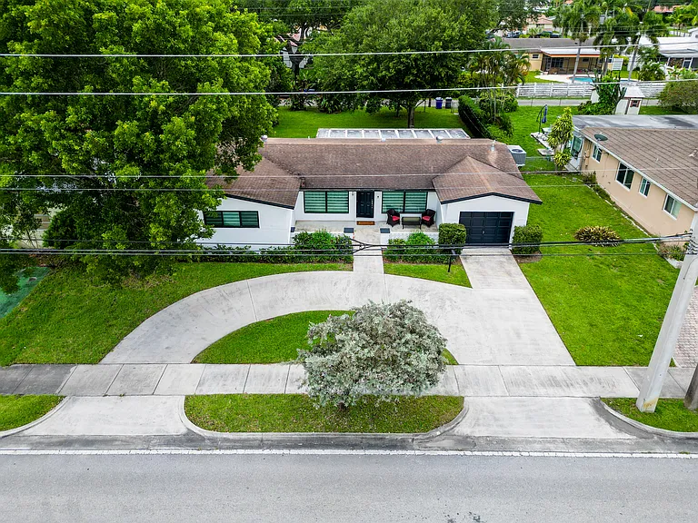 4010 Johnson St — Photo 31