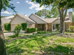 525 Chasewood Dr, Grapevine, TX 76051