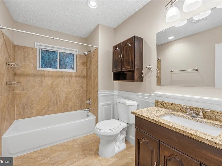 129 N Duke Dr — Photo 23