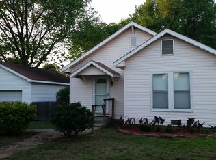 402 E 4th St, Baxter Springs, KS 66713