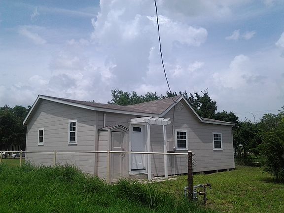 3rd image of 306 E Noble St