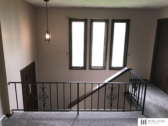 4th image of 4751 Virginia St