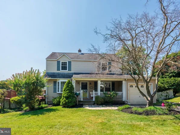 539 School House Ln, Willow Grove, PA 19090