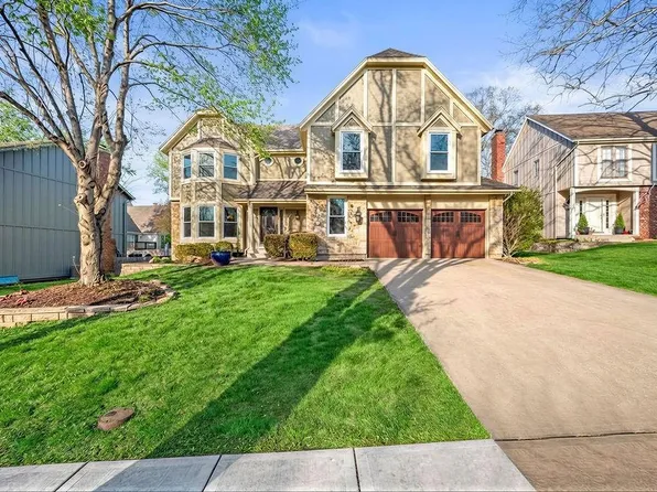 11505 Grant Dr, Overland Park, KS 66210